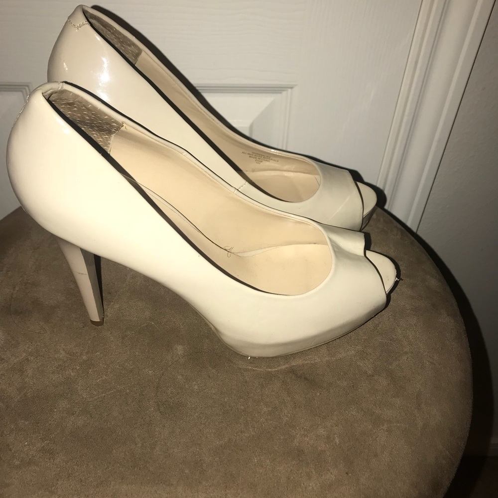 Nine West Peak Toe 👠 Heels